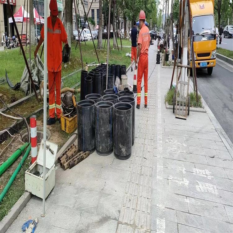 张湾管道短管置换修复