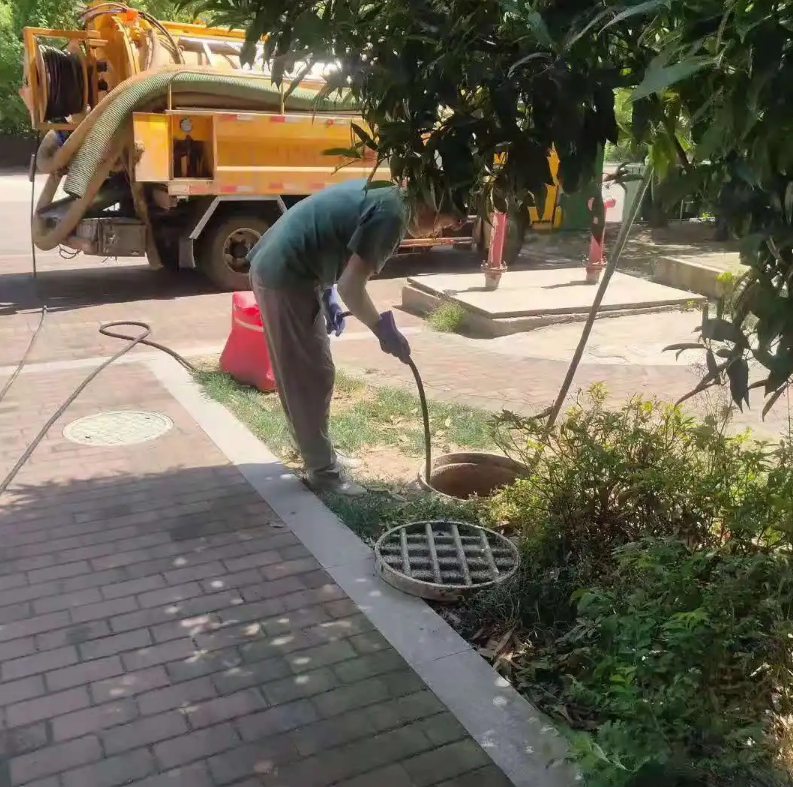 张湾市政排污管道清淤疏通——专业团队，让您全程省心！