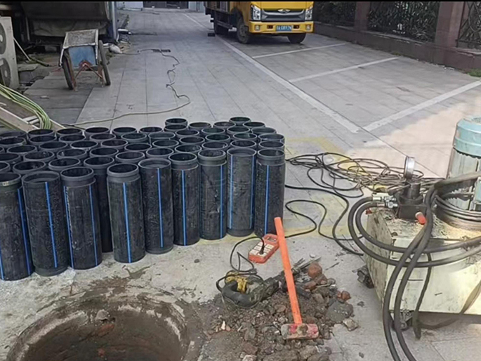 张湾PE置换管厂家 DN315置换管 非开挖管短管置换